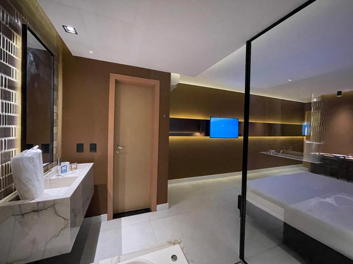 Up (adults Only) Hotel do amor